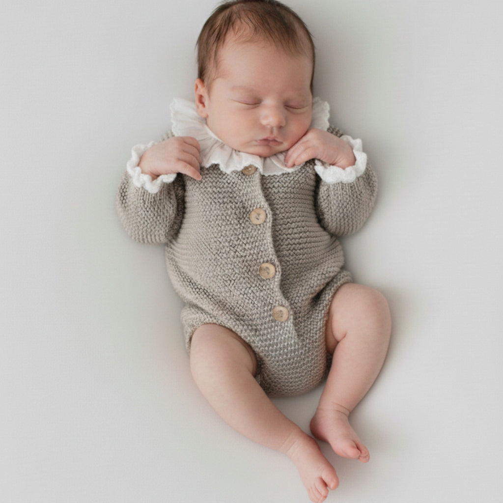 Conjunto Ranita Botones Lana - Al estar en preventa, el envío se realizará en un plazo aproximado de 15 días.