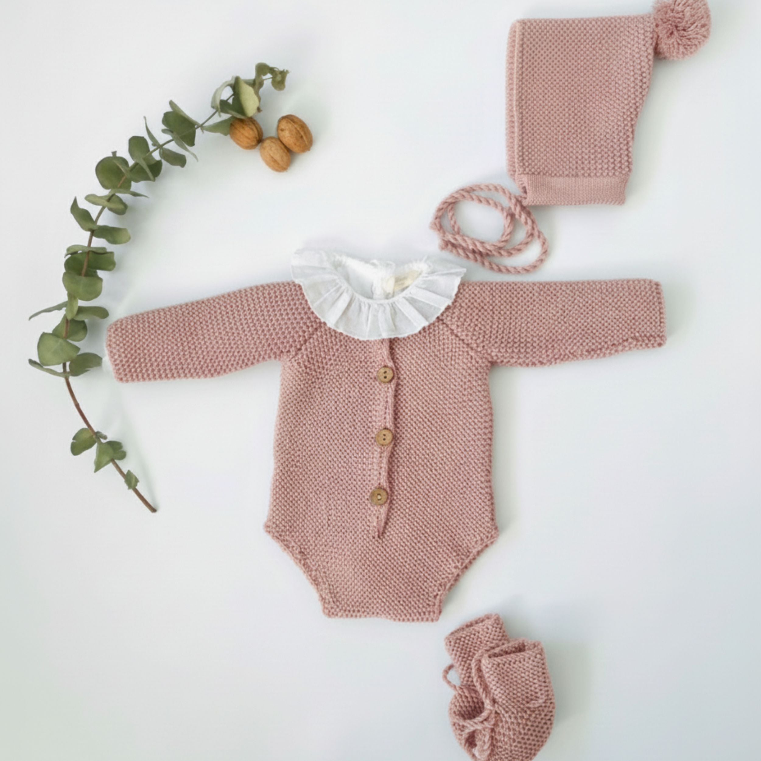 Conjunto Ranita Botones Lana - Al estar en preventa, el envío se realizará en un plazo aproximado de 15 días.