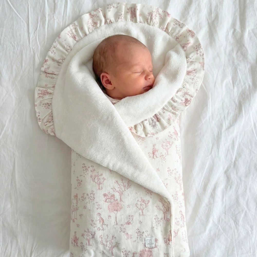 Caja Primera Puesta Martha Rosa