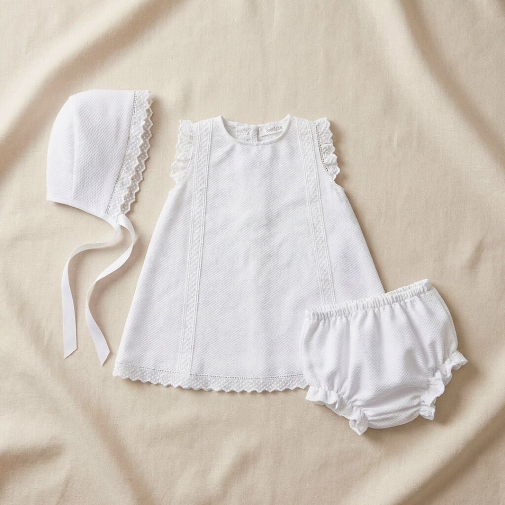 Faldon con capota pique