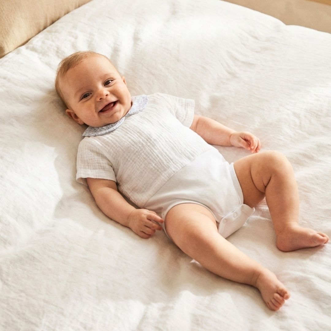 Camisita-body bámbula blanca con cuello bebe  Campari Azul