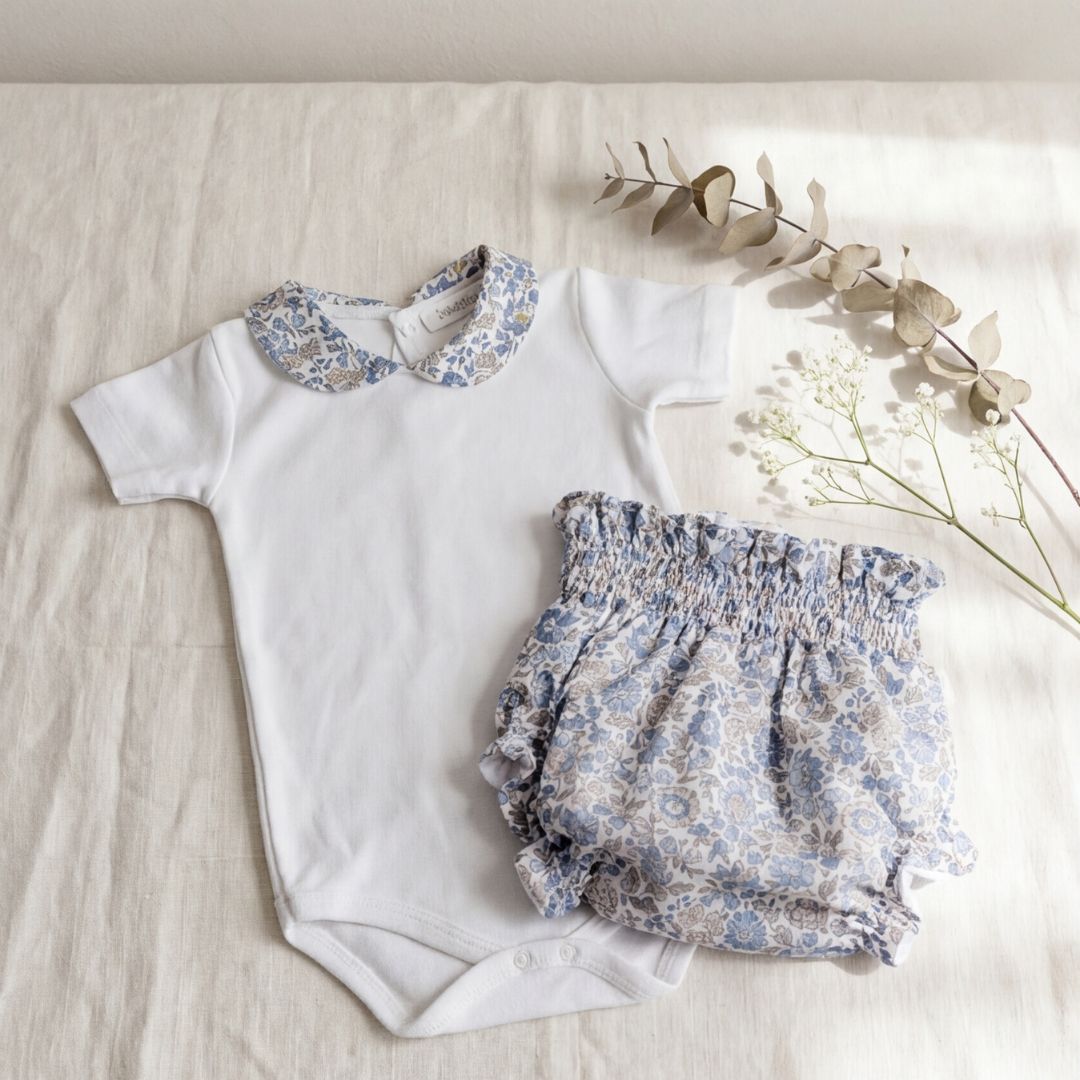 Conjunto Liberty Bluebelle body, culotte y chupetero